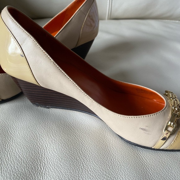 Cole Haan Air Lainey Chain Wedge Pump in tan - Picture 7 of 8